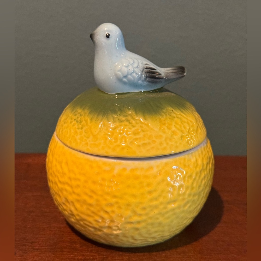 Anthropologie Figural Bird On Lemon Orange Grapefruit Ceramic Sugar Bowl HTF
